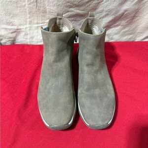 Life Stride Taupe Ankle Booties
